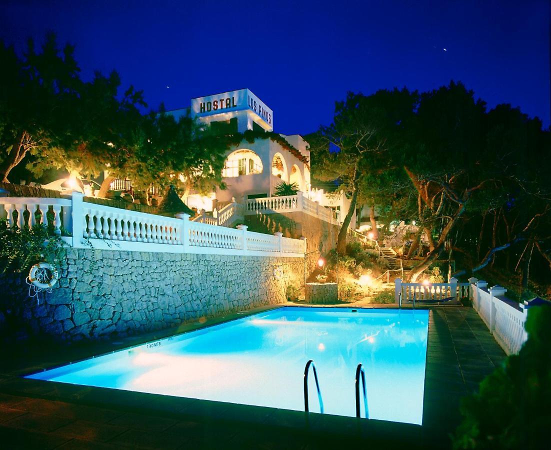 Hostal Los Pinos Cala de Sant Vicenc エクステリア 写真