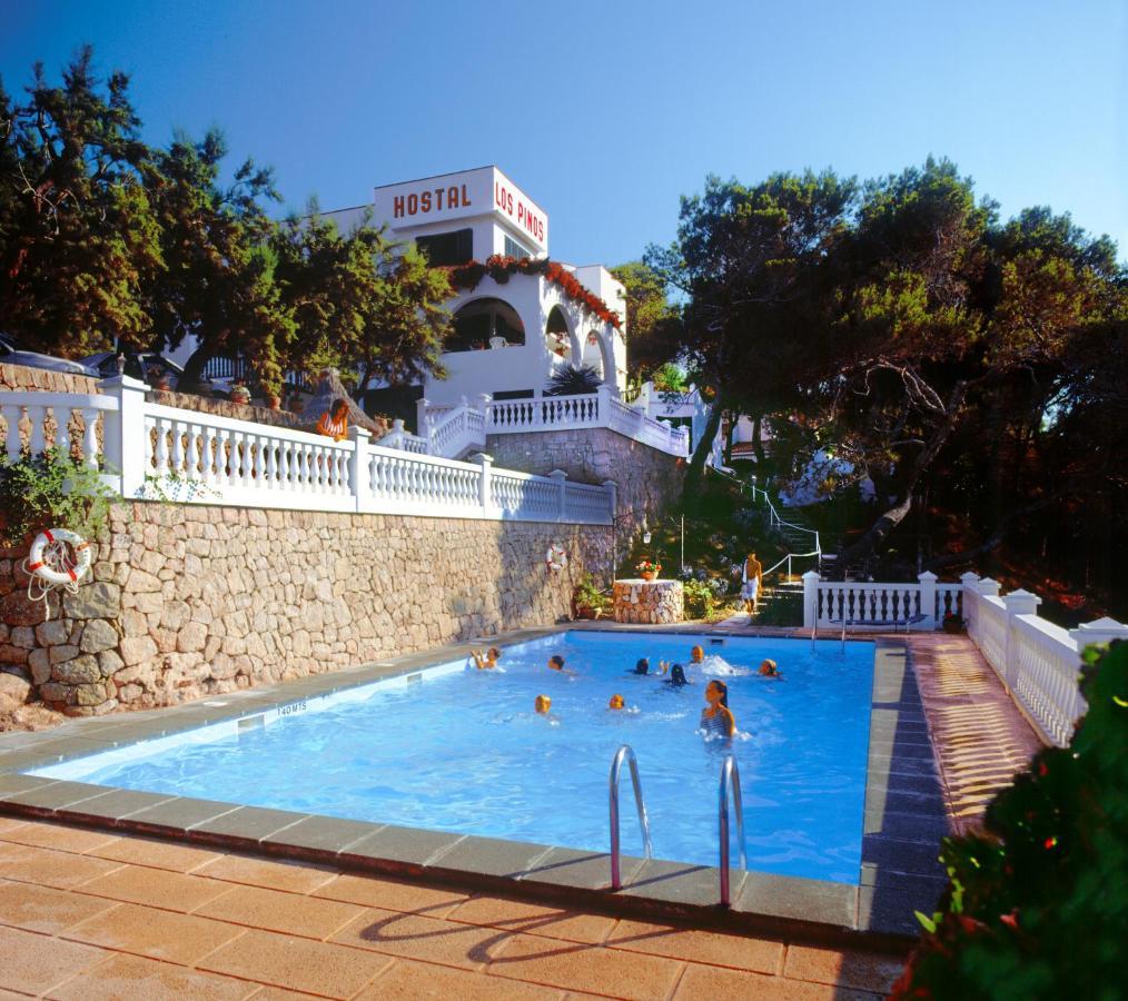 Hostal Los Pinos Cala de Sant Vicenc エクステリア 写真